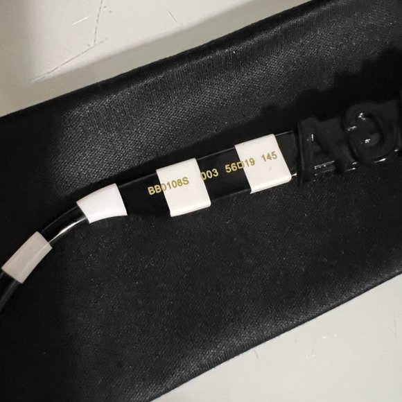 Beautiful Balenciaga Sunglasses - Picture 2 of 8